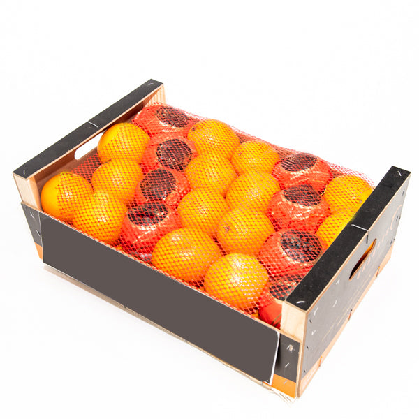 Fresh Spanish Navel oranges in a 9 kg carton, showcasing bright, ripe fruit from Sharbatly.