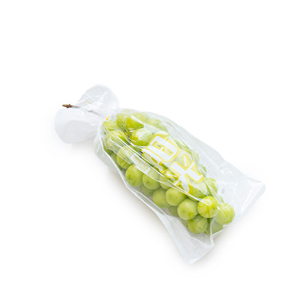 Jumbo white Shine Muscat grapes from Sharbatly in a 1 kg bunch, fresh and plump, ready to eat.