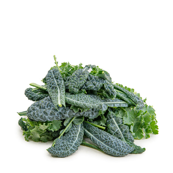 Fresh baby kale and lettuce mix from Mishkat, hydroponically grown vegetable in a 0.125 kg pack, vibrant green and leafy.