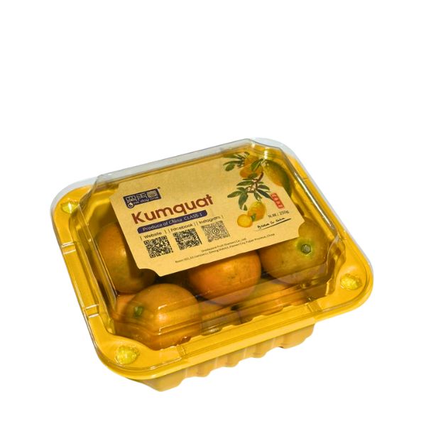 Seedless, extra sweet kumquat fruit from Sharbatly in a 0.25kg pack, showcasing bright, ripe kumquats ready to eat.