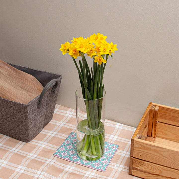 Fresh Narcissus Tazetta Soleil D'OR scented flowers with 10 stems, vibrant yellow blossoms, from Fresh Flower Holland.