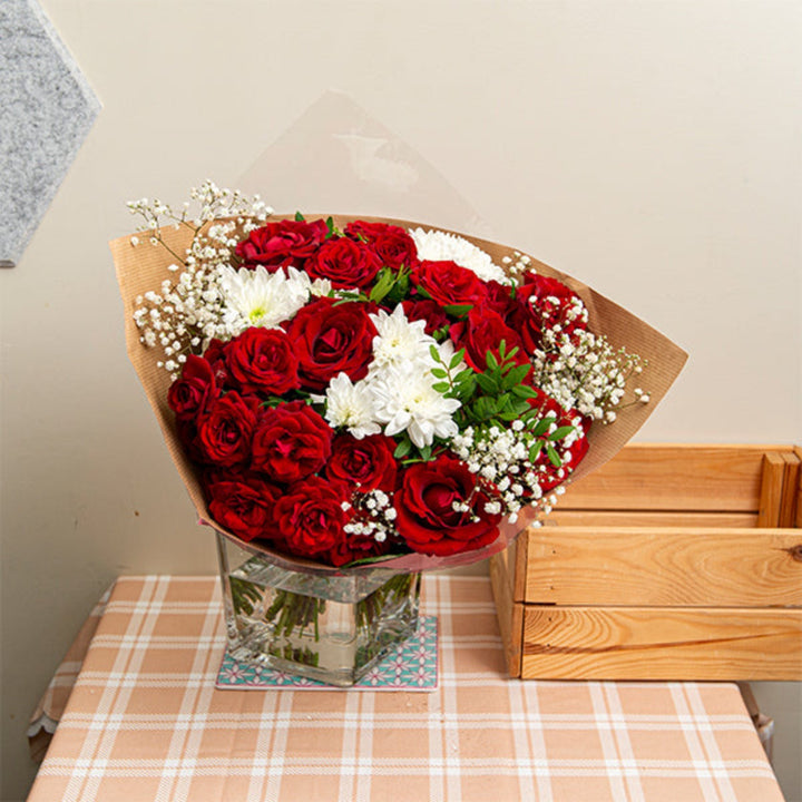 Red Roses Signature Romance Bouquet with 18 stems, featuring fresh, vibrant roses arranged in a beautiful bouquet.