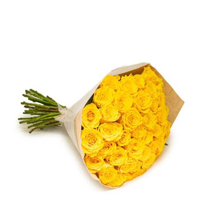 Yellow luxury rose bouquet with 50 stems, arranged in a lush floral display from Mix Flower Bouquet.