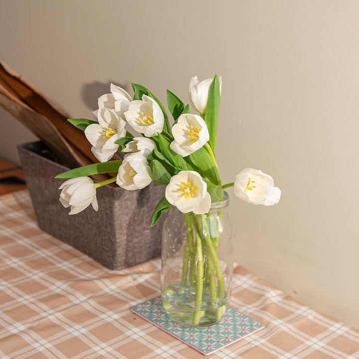 White Royal Virgin tulips from Fresh Flower Holland, 10 stems of elegant, fresh flower blooms on a clean background.