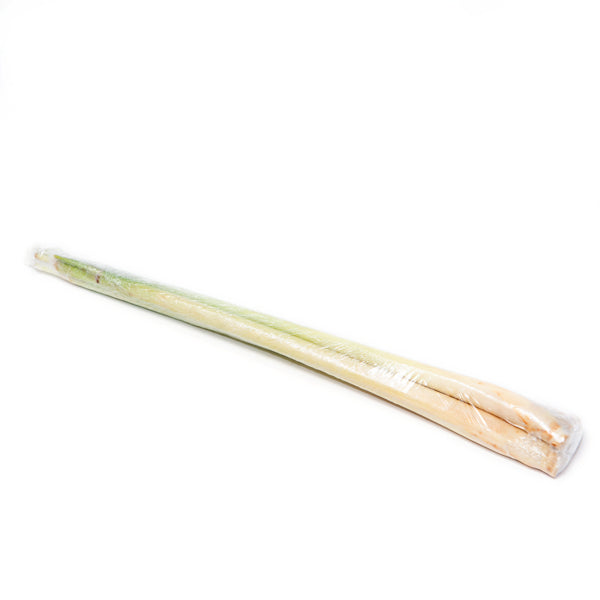 Fresh Thai lemongrass bunch, 0.10 kg herb, vibrant green stalks for cooking and herbal remedies.