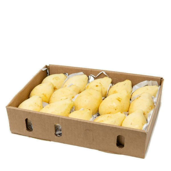 Fresh, ripe guavas from Local Market in a 2 kg box, showcasing their green skin and round shape.