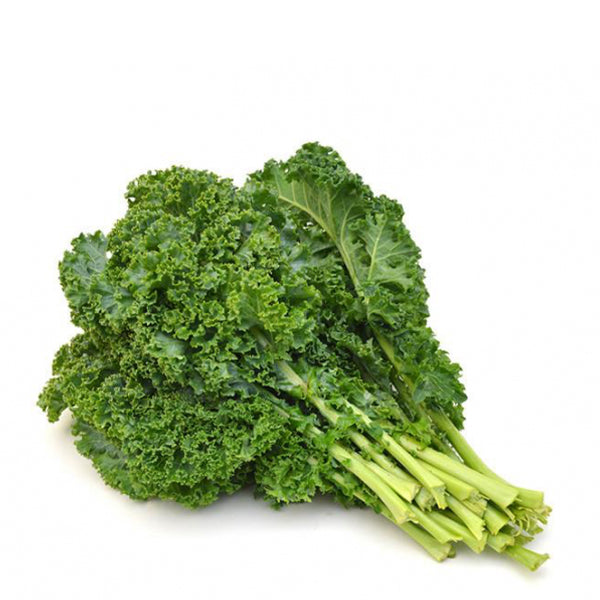 Fresh curly kale super-food vegetable in a 0.5 kg bag from Local Market, vibrant green leaves perfect for salads and smoothies.