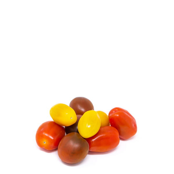 Colorful mix of cherry plum tomatoes from Sharbatly, fresh and ripe, shown in a 0.25 kg quantity on a white background.