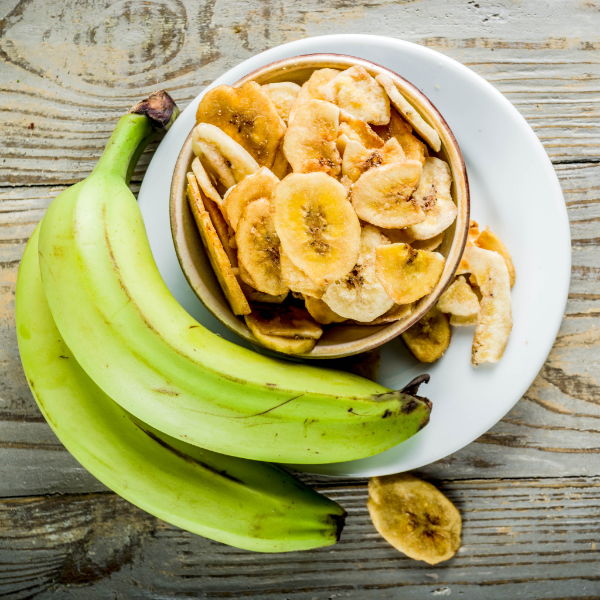 Green plantains bananas from Holland in a 1 Kg pack, fresh fruit perfect for cooking or snacking.