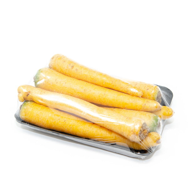 Yellow carrots from Holland, 1 kg pack, fresh vegetable with vibrant orange color, ideal for salads and cooking.